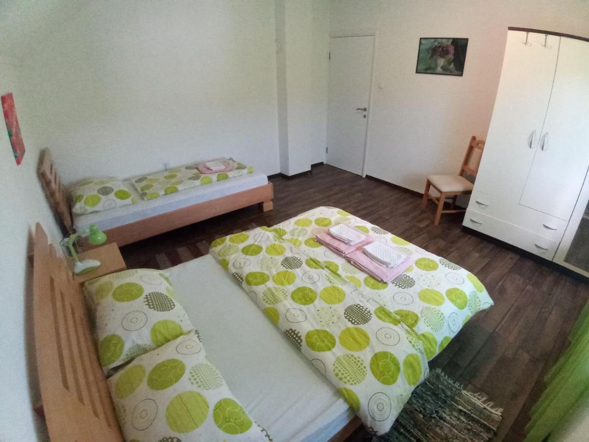 Apartment Gradina Korenica Buitenkant foto