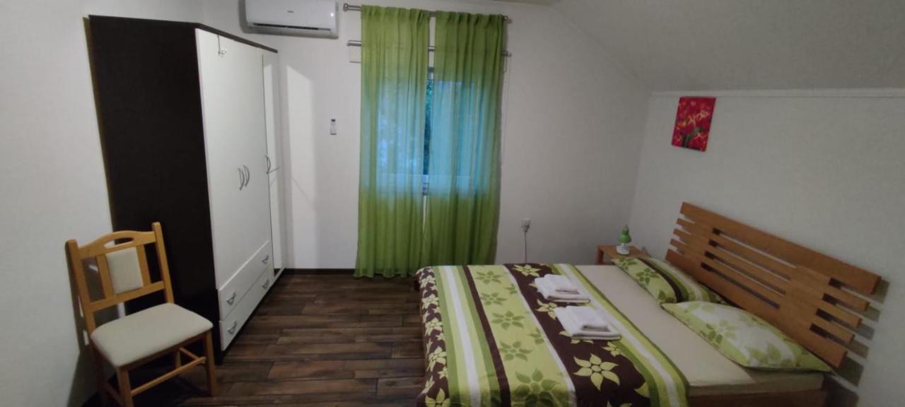 Apartment Gradina Korenica Buitenkant foto